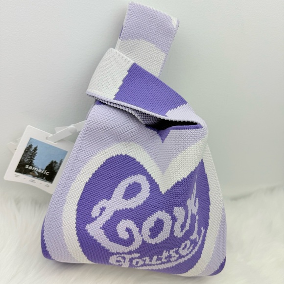 NWT Purple Love Heart Compact Stylish Essentials Handheld Bag - Picture 7 of 10